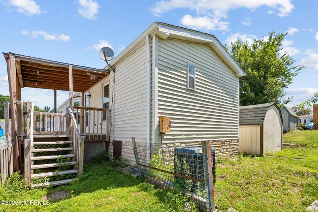 9 Secretariat Street, Howell, NJ 07731