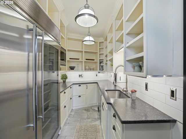 5811 Ne 65TH Ct, Vancouver, WA 98661