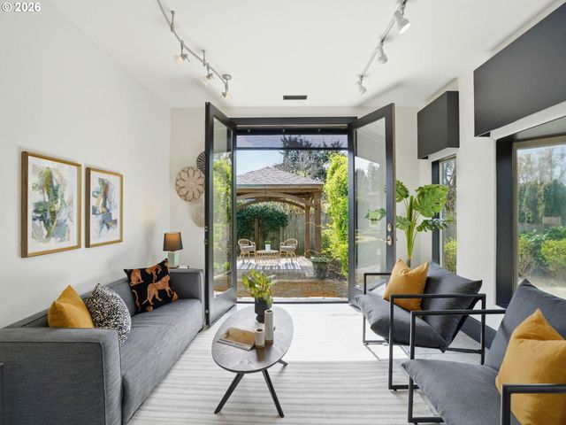 5811 Ne 65TH Ct, Vancouver, WA 98661