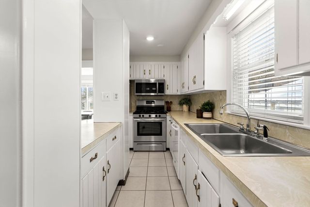 24 Lynde Ave, Melrose, MA 02176