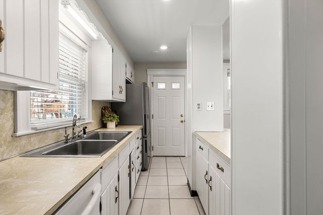 24 Lynde Ave, Melrose, MA 02176