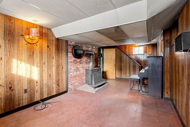 24 Lynde Ave, Melrose, MA 02176