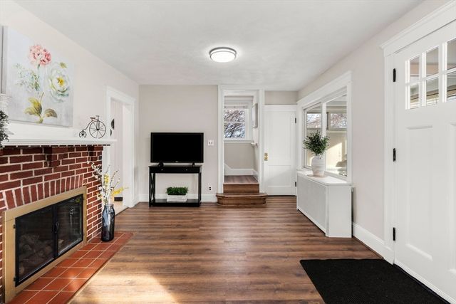 24 Lynde Ave, Melrose, MA 02176