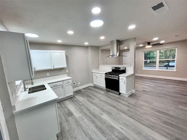 705 Jadewood Drive, Dallas, TX 75232