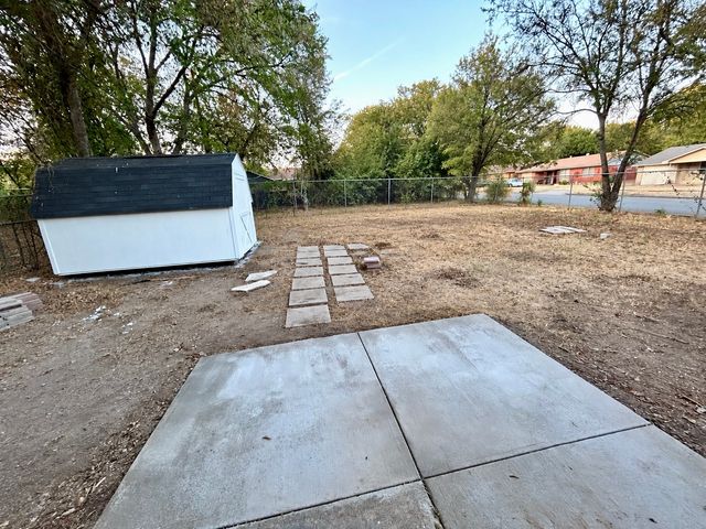 705 Jadewood Drive, Dallas, TX 75232