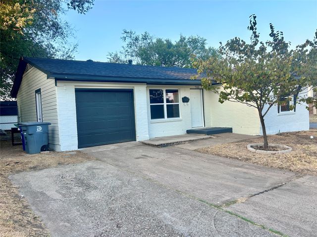 705 Jadewood Drive, Dallas, TX 75232
