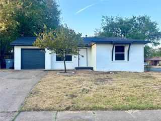 705 Jadewood Drive, Dallas, TX 75232