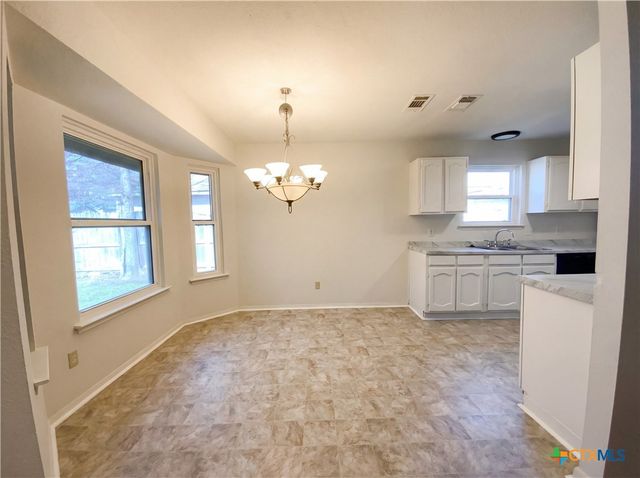 1407 Rose Avenue, Killeen, TX 76543