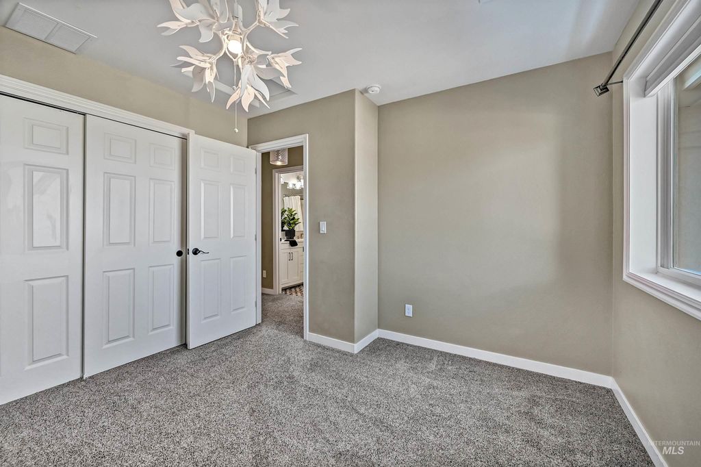 817 E Highland View Dr, Boise, ID 83702 photo 23
