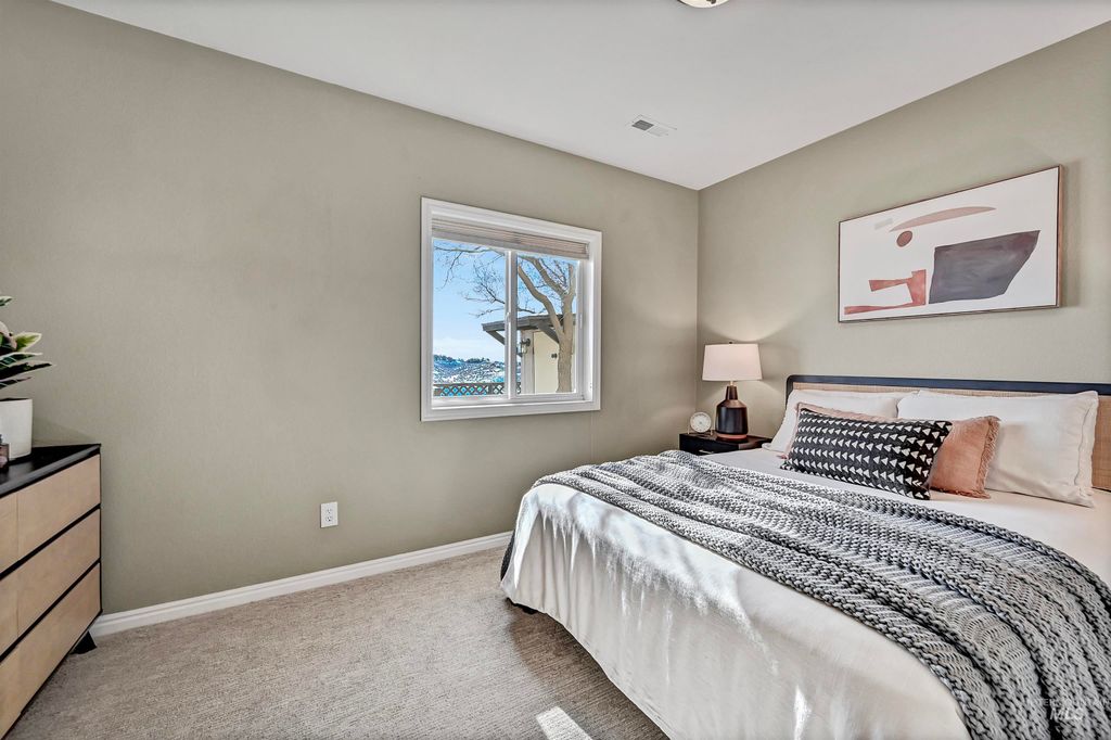 817 E Highland View Dr, Boise, ID 83702 photo 27