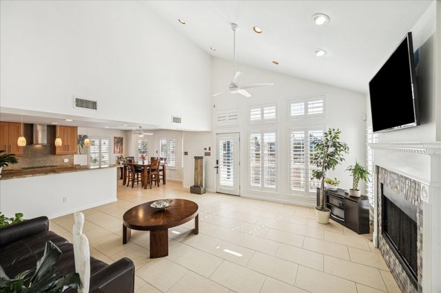 270 Isles End Road, Tiki Island, TX 77554