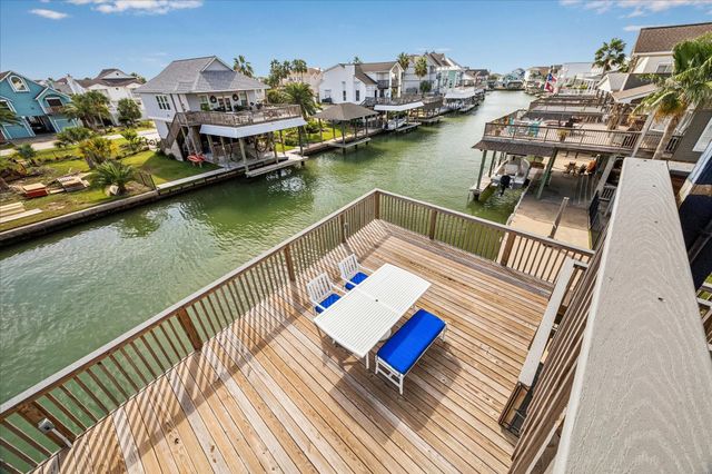 270 Isles End Road, Tiki Island, TX 77554