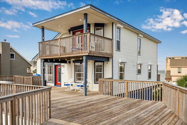 270 Isles End Road, Tiki Island, TX 77554