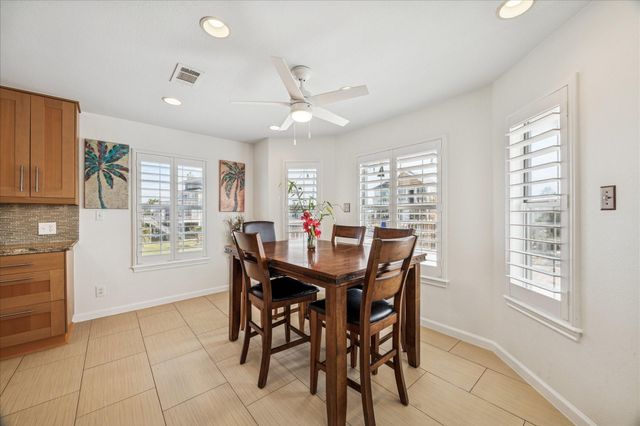 270 Isles End Road, Tiki Island, TX 77554