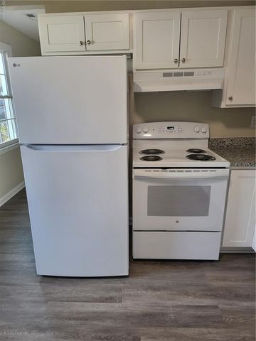 1915 Long Green LN, Hampton, VA 23663