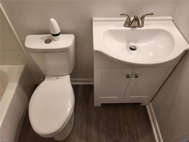 1915 Long Green LN, Hampton, VA 23663