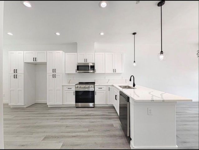8614 Peachtree Street C, Houston, TX 77016