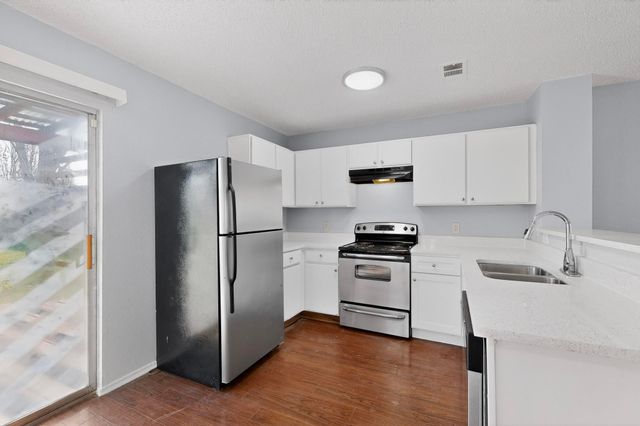 6723 Ambercrest Drive, Arlington, TX 76002