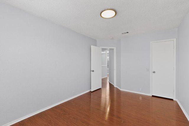 6723 Ambercrest Drive, Arlington, TX 76002