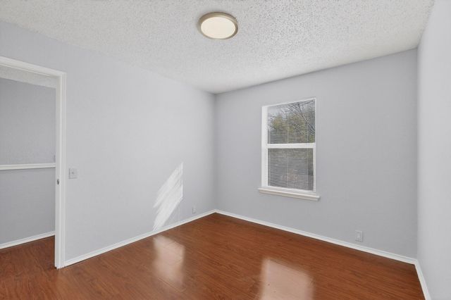 6723 Ambercrest Drive, Arlington, TX 76002