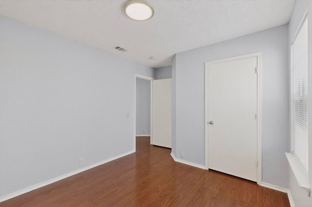 6723 Ambercrest Drive, Arlington, TX 76002