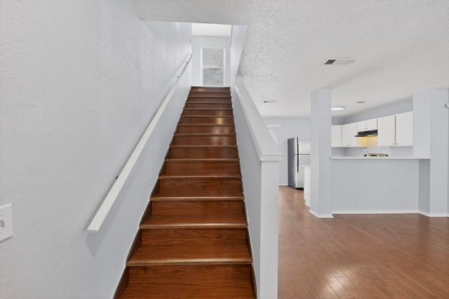 6723 Ambercrest Drive, Arlington, TX 76002