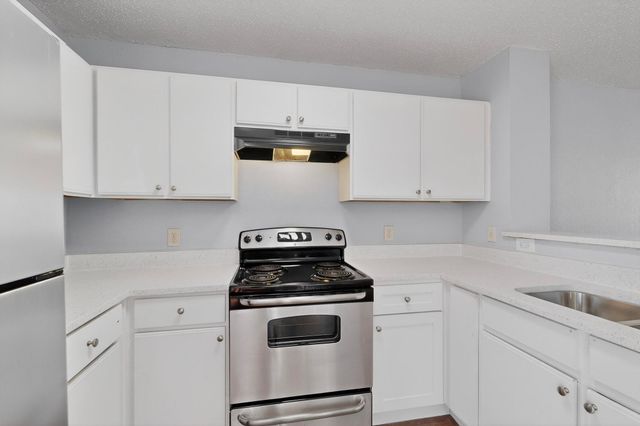 6723 Ambercrest Drive, Arlington, TX 76002