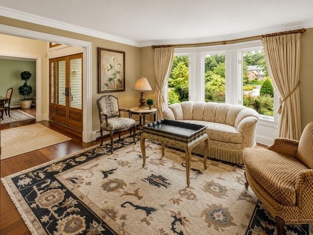 6 Windsor Pl, Mansfield, MA 02048