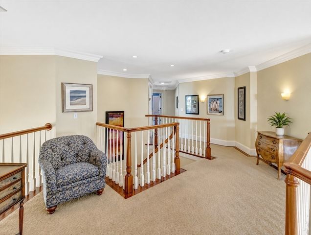 6 Windsor Pl, Mansfield, MA 02048