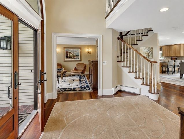 6 Windsor Pl, Mansfield, MA 02048