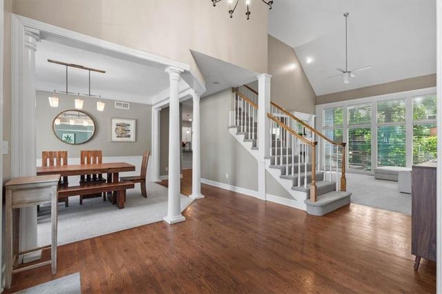5812 NW Hickory Place, Parkville, MO 64152