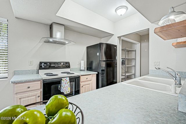 2860 S Camino El Greco, Green Valley, AZ 85622