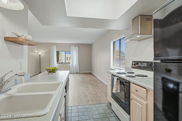2860 S Camino El Greco, Green Valley, AZ 85622
