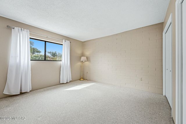 2860 S Camino El Greco, Green Valley, AZ 85622