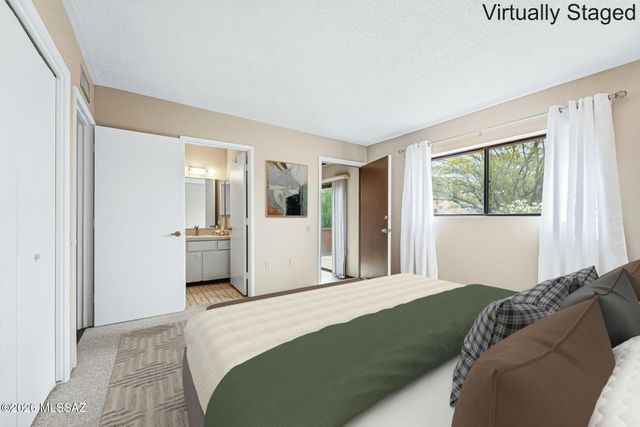 2860 S Camino El Greco, Green Valley, AZ 85622