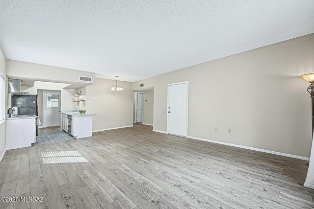 2860 S Camino El Greco, Green Valley, AZ 85622