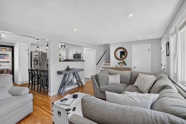 3 Connolly St, Randolph, MA 02368
