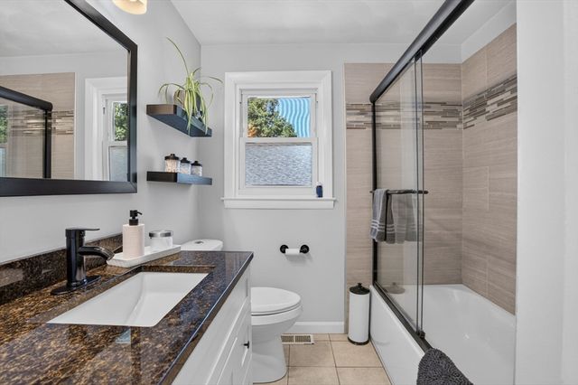 3 Connolly St, Randolph, MA 02368