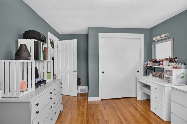 3 Connolly St, Randolph, MA 02368