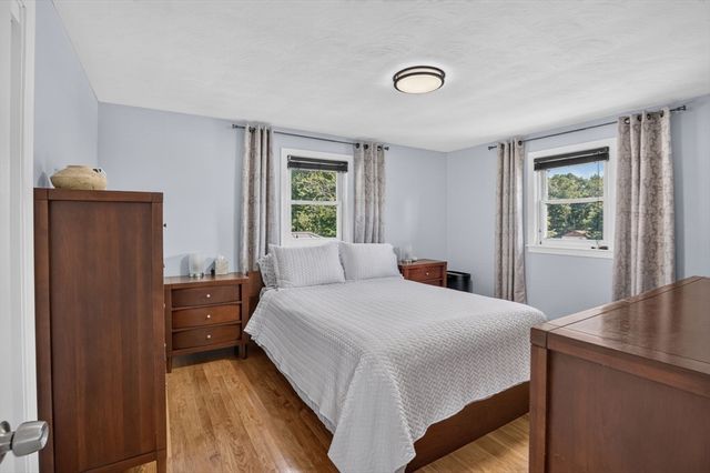 3 Connolly St, Randolph, MA 02368