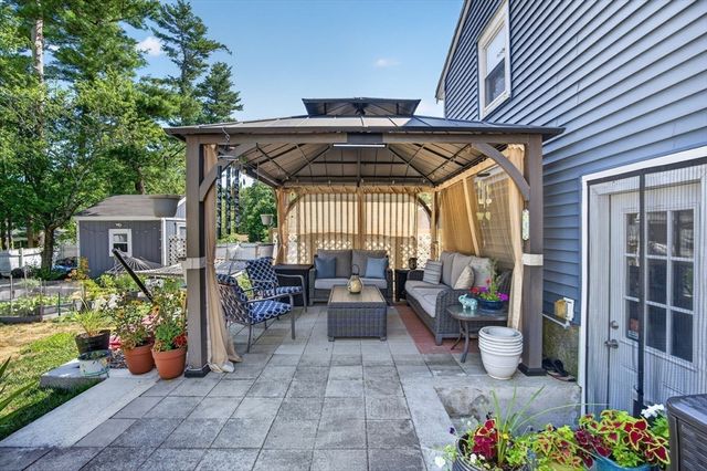 3 Connolly St, Randolph, MA 02368