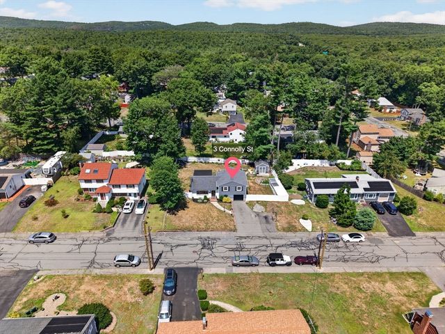 3 Connolly St, Randolph, MA 02368