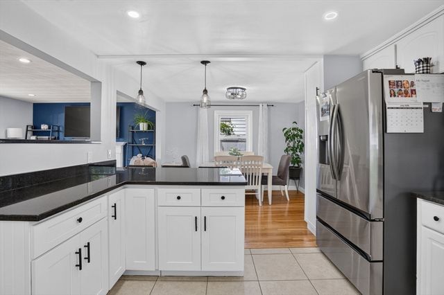 3 Connolly St, Randolph, MA 02368