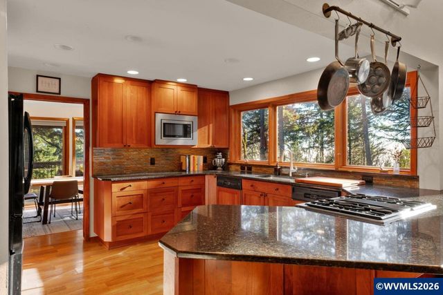 6635 NW Niagara Pl, Corvallis, OR 97330