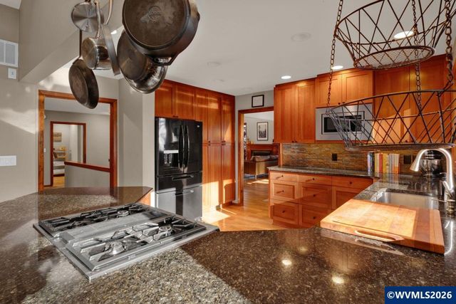 6635 NW Niagara Pl, Corvallis, OR 97330