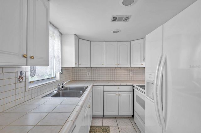 201 BEDFORD TRAIL F121, Sun City Center, FL 33573