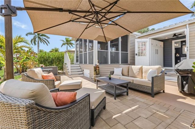 5233 Pineland Daisy TRL, Fort Myers, FL 33905