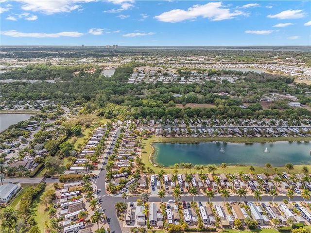 5233 Pineland Daisy TRL, Fort Myers, FL 33905