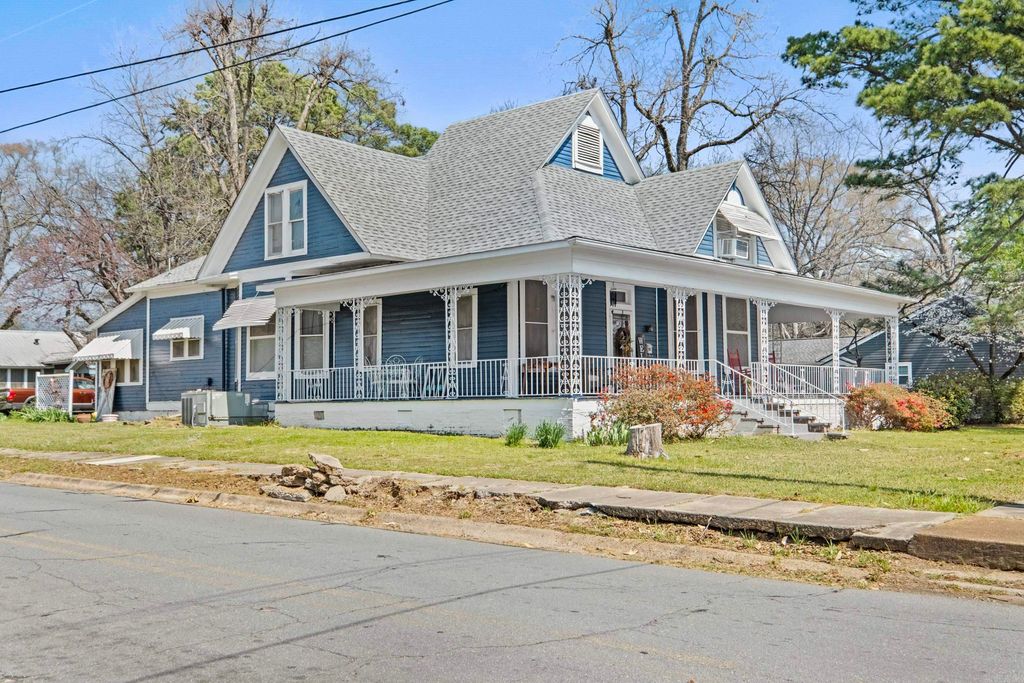 610 W Center Avenue, Searcy, AR 72143