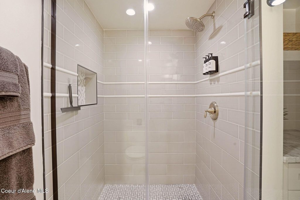 804 E WALLACE AVE, Coeur d'Alene, ID 83814 photo 71